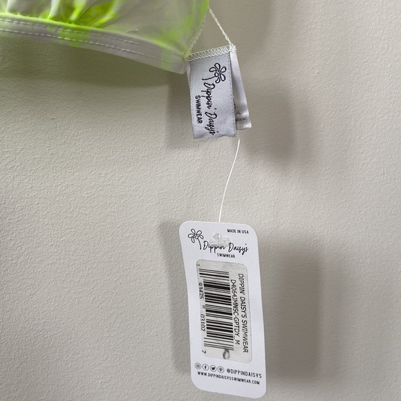 NWT Dippin’ Daisy’s triangle swim top - Picture 3 of 3